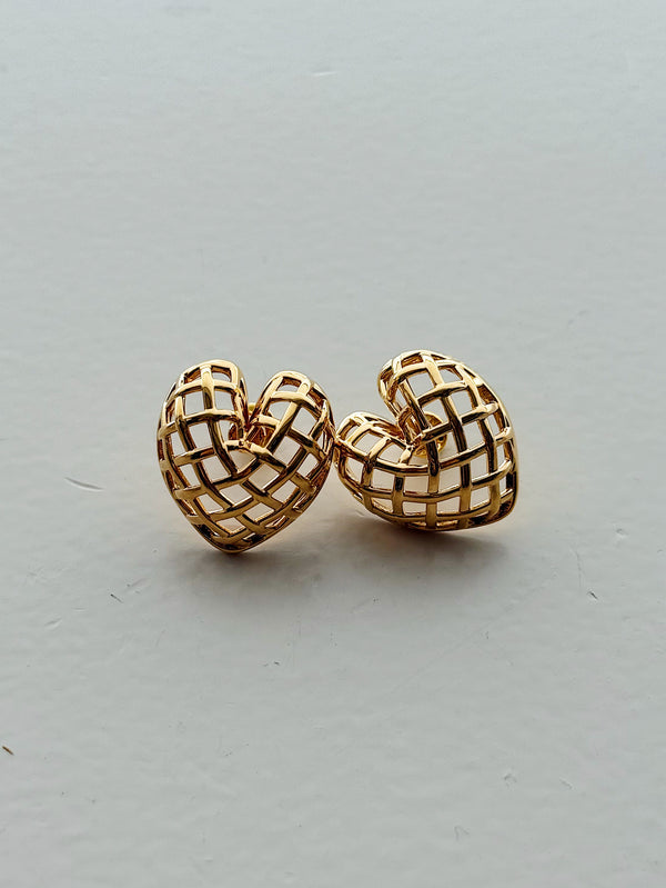 peekaboo heart petite pierce/earring